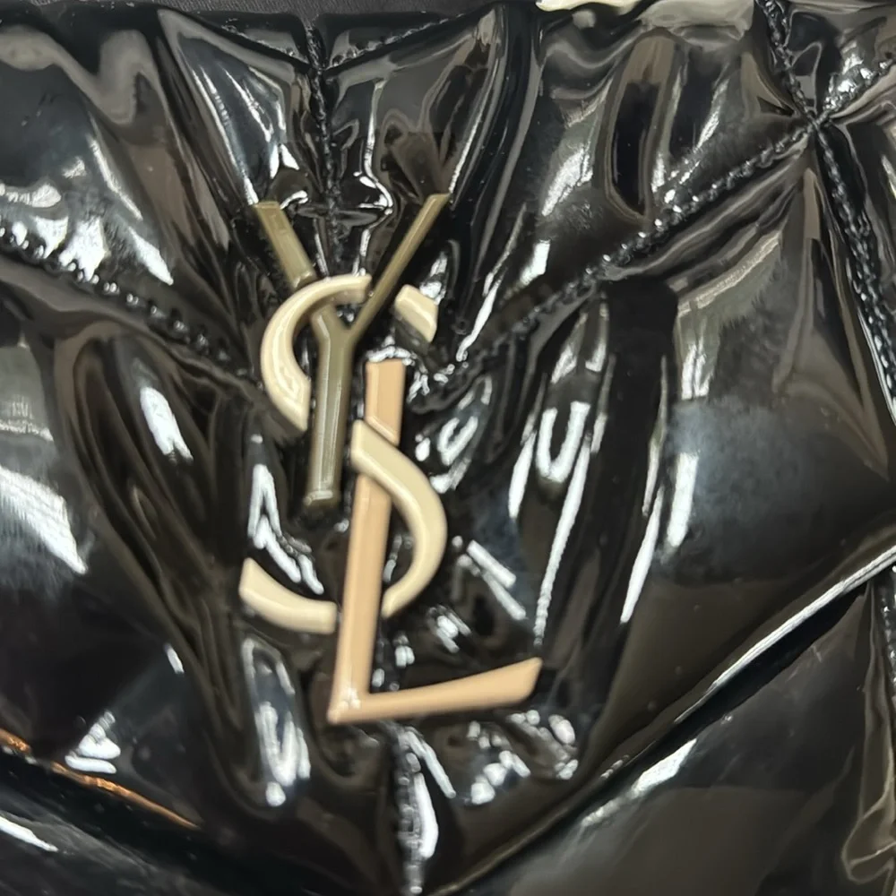 Yves Saint Laurent ysl Loulou puffer black patent shoulder bag gold straps $2990